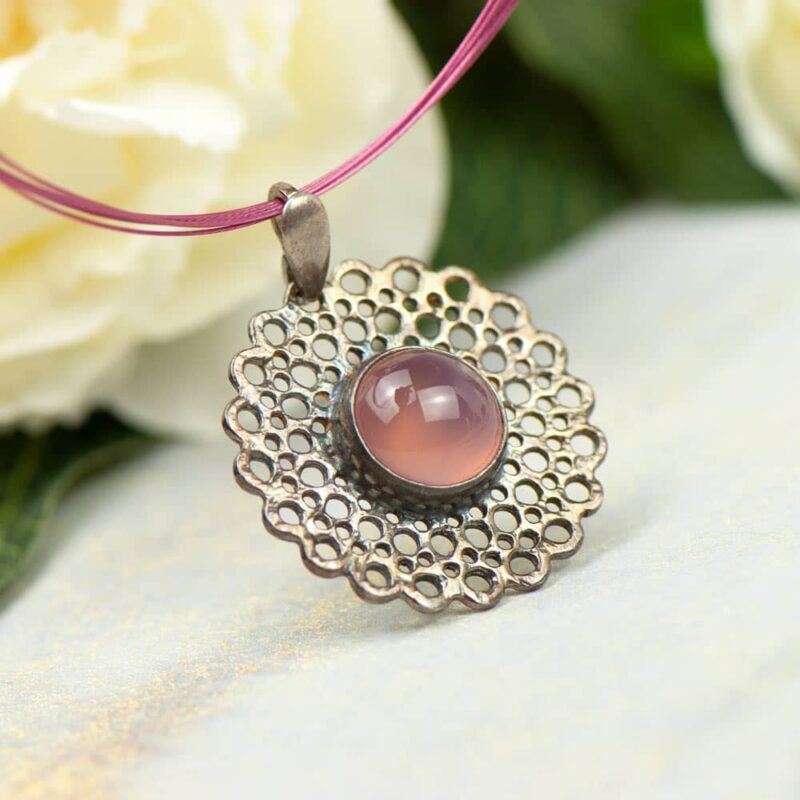 Naszyjnik srebrny z różowym kamieniem